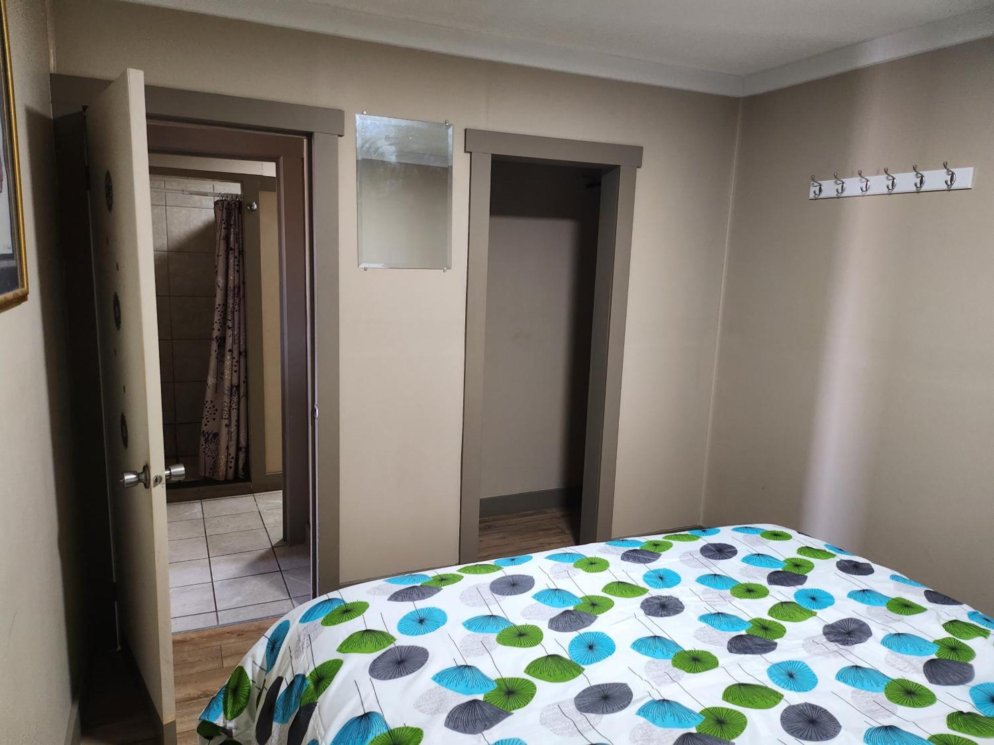 Alahart Motel Доусън Крийк Екстериор снимка