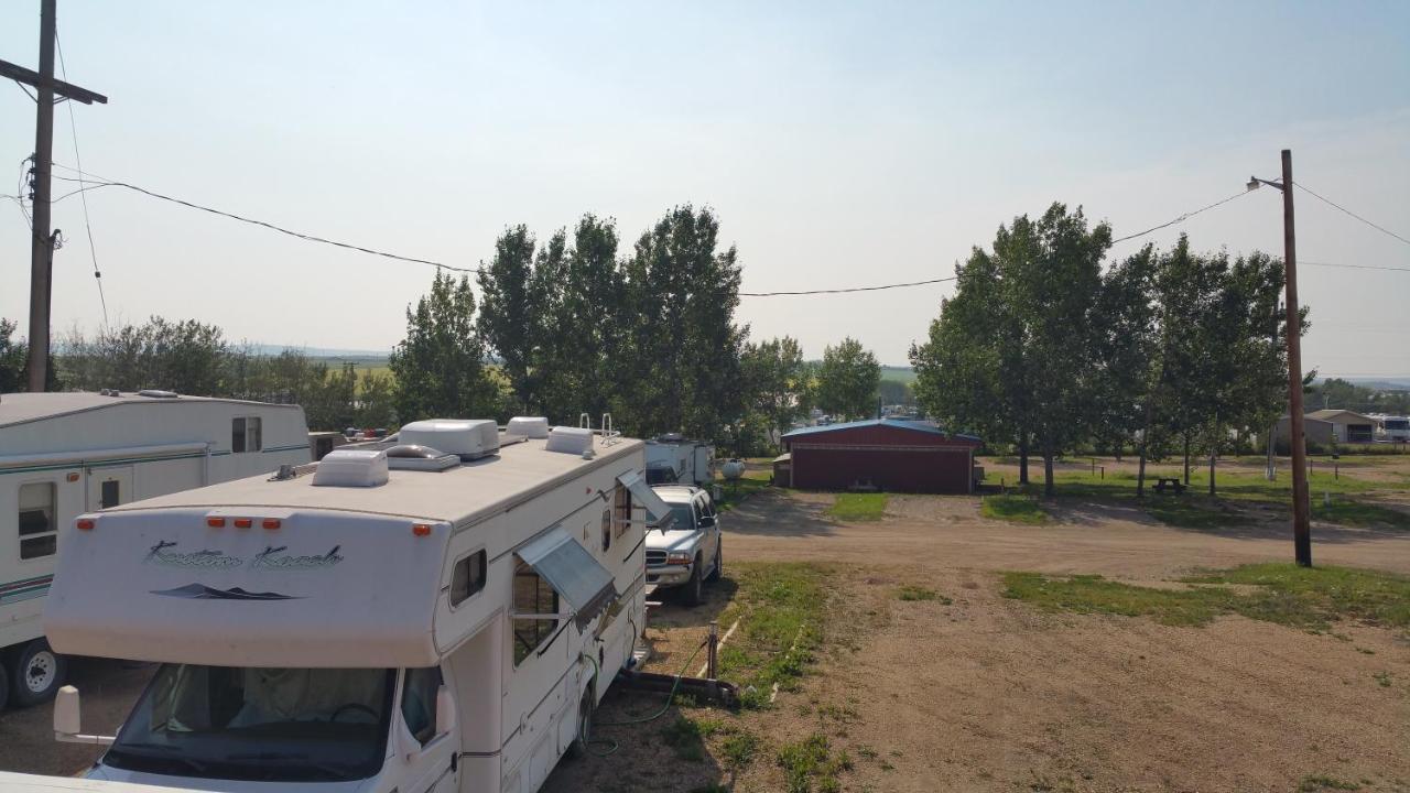 Alahart Motel Доусън Крийк Екстериор снимка